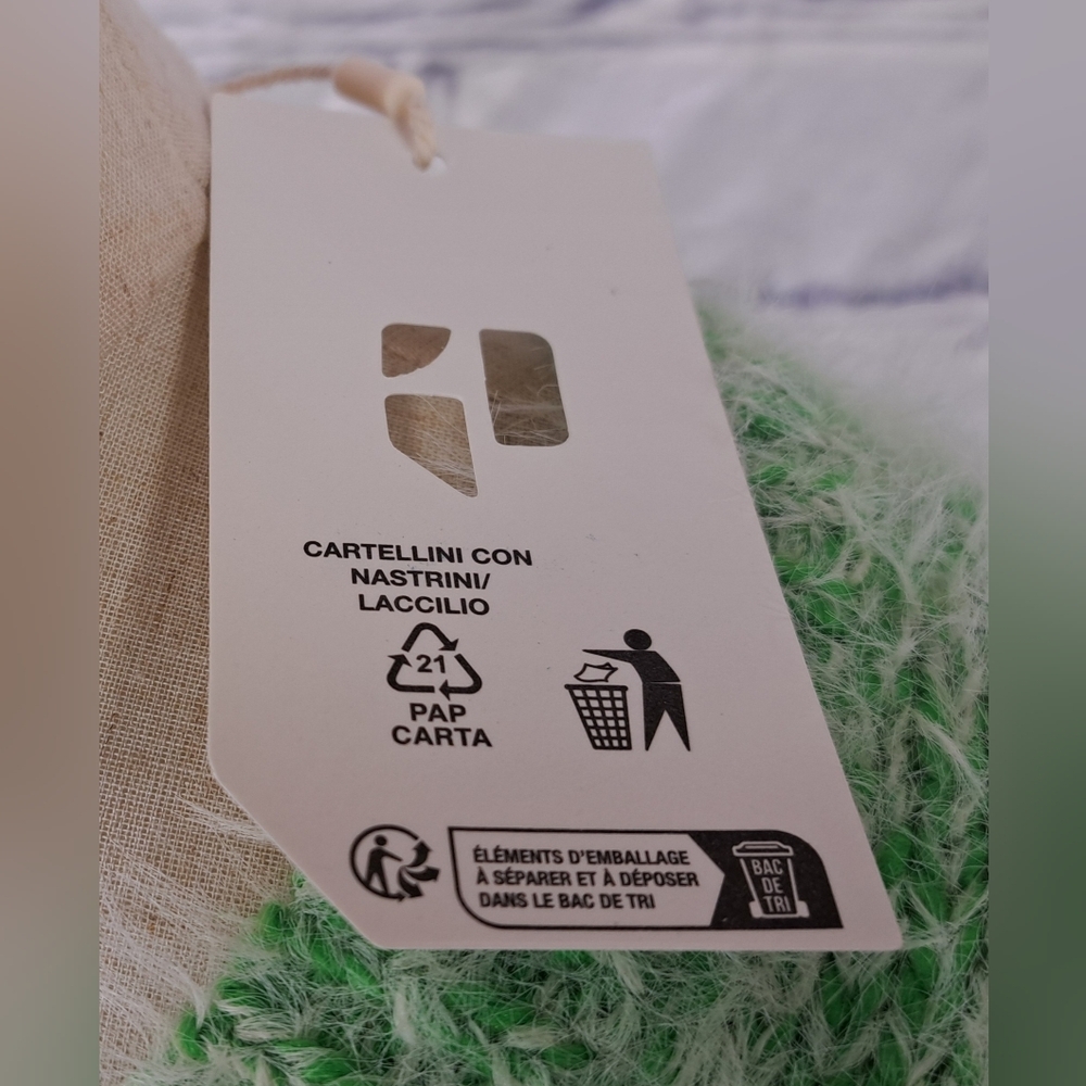 NWT Garcia Jeans Womens Green Fuzzy Sweater Mohair Like Acrylic Wool Nylon Small - Picture 8 of 16